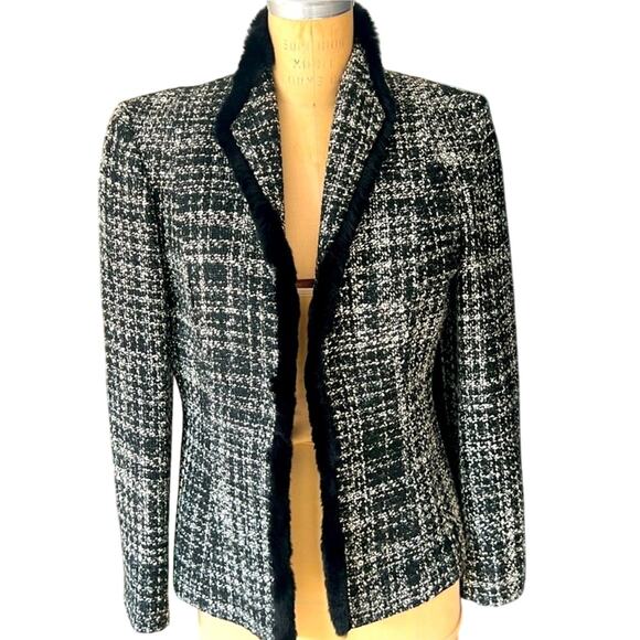 Tahari by Arthur Levine Tweed Faux Fur Trim Jacket Black & White Sz 10 - Picture 2 of 9